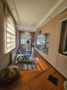 Mərdəkanda geniş torpaq sahəsi olan villa satılır, -20