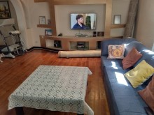 For sale: A two-story courtyard house near Qara Qarayev and Neftchilar metro stations, -10