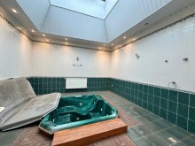 Şüvəlanda 24 sot torpaq sahəsində inşa edilmiş 2 mərtəbəli villa satılır, -5