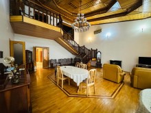 Şüvəlanda 24 sot torpaq sahəsində inşa edilmiş 2 mərtəbəli villa satılır, -12