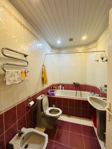 Şüvəlanda 24 sot torpaq sahəsində inşa edilmiş 2 mərtəbəli villa satılır, -15