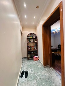 Şüvəlanda 24 sot torpaq sahəsində inşa edilmiş 2 mərtəbəli villa satılır, -18