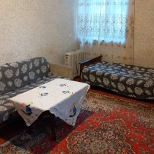 28 May Metrosunun yeni çixişında, Amerika səfirliyinin yanı Rent (Montly) Old building, -5