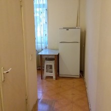 28 May Metrosunun yeni çixişında, Amerika səfirliyinin yanı Rent (Montly) Old building, -6