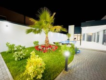 A luxury house is for sale in Mardakan, in the Incirlik massif area, -2