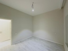 A one-story cottage is for sale in Mardakan settlement, -9
