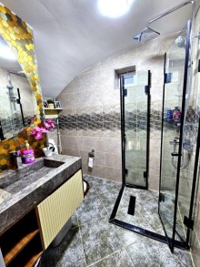 Binə mərkəzdə prestijli ərazidə 5 otaqlı həyət evi satılır, -8