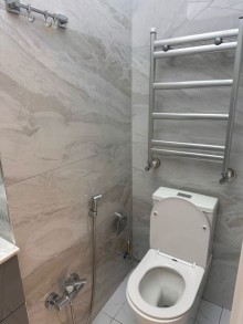 Azadlıq m/s,Kəmalə Nərmin ş/s və Bolmart Supermarketin yaxınlığında Sale New building, -10