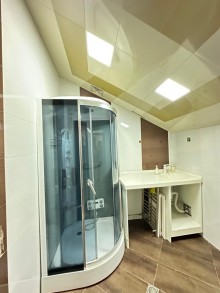 Masazır q. Məscidin yanı  Satılır Həyət evi, -15