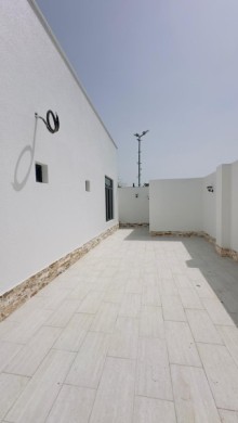 Şüvəlan qəsəbəsində modern bağ evi satılır, -7
