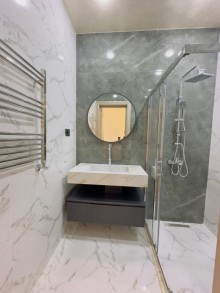 Mərdəkan qəsəbəsində yeni modern villa yolunuzu gözləyir, -13
