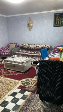 Şüvəlan Zİyarətgah və Liseyə yaxın həyət evi satılır, -13