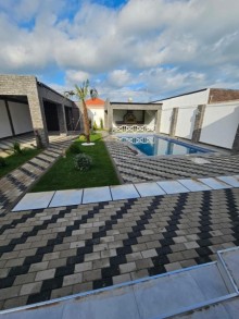 A one-storey villa is for sale in Mardakan Baku, -4