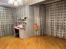 Neftçilərdə yenitikili binada 3 otaqlı mənzil satılır, -2