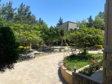 Novxanıda Aparat bağlarında Təcili Bağ evi satılır dəyərindən aşağı, -8