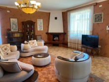 Novxanıda Aparat bağlarında Təcili Bağ evi satılır dəyərindən aşağı, -9