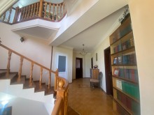 Novxanıda Aparat bağlarında Təcili Bağ evi satılır dəyərindən aşağı, -15