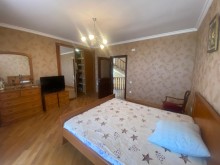 Novxanıda Aparat bağlarında Təcili Bağ evi satılır dəyərindən aşağı, -16