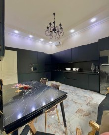 Villa for Sale in Mardakan — 380,000 AZN A high-quality privately built villa, -12