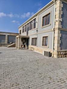 In Mardakan settlement, in a neighborhood of villas, -3