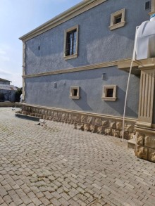 In Mardakan settlement, in a neighborhood of villas, -4