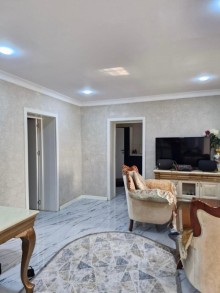 In Mardakan settlement, in a neighborhood of villas, -8