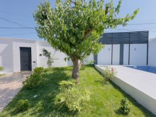 Modern house with trees for sale in Baku Azerbaijan, -2