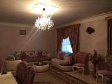 Babək pr. maşın bazarının arxasında ev satilir, -3