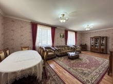 Bakı şəhəri Nİzami rayonunda ev satılır. Su Tikinti Xestexana yaxınlığı, -7