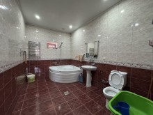 Bakı şəhəri Nİzami rayonunda ev satılır. Su Tikinti Xestexana yaxınlığı, -10