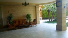 Old Guneshli settlement. Urgently for sale: 4-storey house, -3