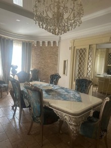 Old Guneshli settlement. Urgently for sale: 4-storey house, -5