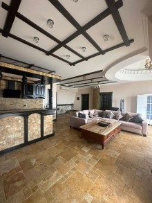 Old Guneshli settlement. Urgently for sale: 4-storey house, -17