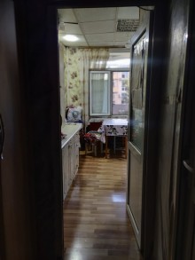 Sale Old building 8-ci mikrorayonda Azadlıq metrostansiyasına 5 dəqiqəlik məsafədə, -4
