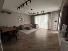 A private house is for sale in Qobu settlement. 3 rooms, -15