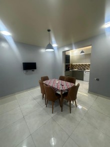 House is for sale in Qobu settlement. 4 rooms, -15