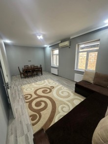 House is for sale in Qobu settlement. 4 rooms, -16