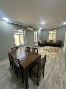 House is for sale in Qobu settlement. 4 rooms, -19