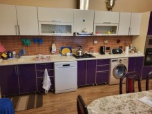 Şüvəlan qəsəbəsində, tam yaşayış məntəqəsində Həyət evi, -13