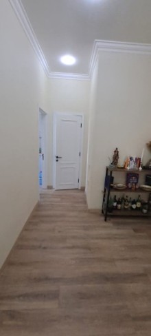 İnşatçılar prospekti,Statistika komitəsinin yanı Köhnə Tikili, -10