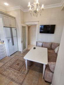 Elmlər Akademiyası m/st və universitetlərin yaxınlığında Yeni Tikili, -13